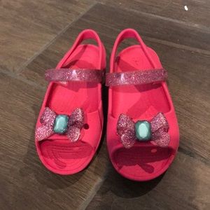 Crocs girl sandals